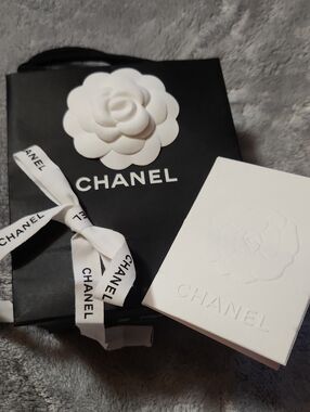 CHANEL Black Gift Bag with White Camellia & Ribbon